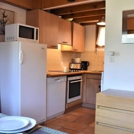 Chalet A Meribel: 5 Pieces, 8-10 Pers, Proche Remontees, Pistes Et Commerces, Parking Inclus - Fr-1-180-188 Meribel