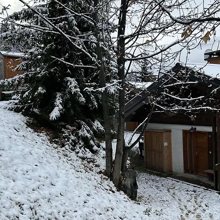 A Meribel: 5 Pieces, 8-10 Pers, Proche Remontees, Pistes Et Commerces, Parking Inclus - Fr-1-180-188 *